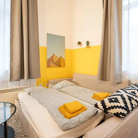 Apartment Charming In The Heart Of The Jewish Quarter W41 Yellow *