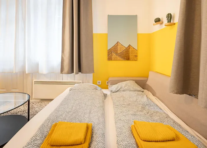Charming In The Heart Of The Jewish Quarter W41 Yellow * Budapest