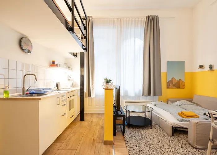 Charming In The Heart Of The Jewish Quarter W41 Yellow Appartement